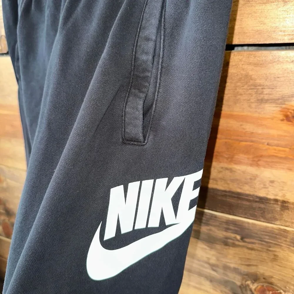 Nike boys Black Shorts